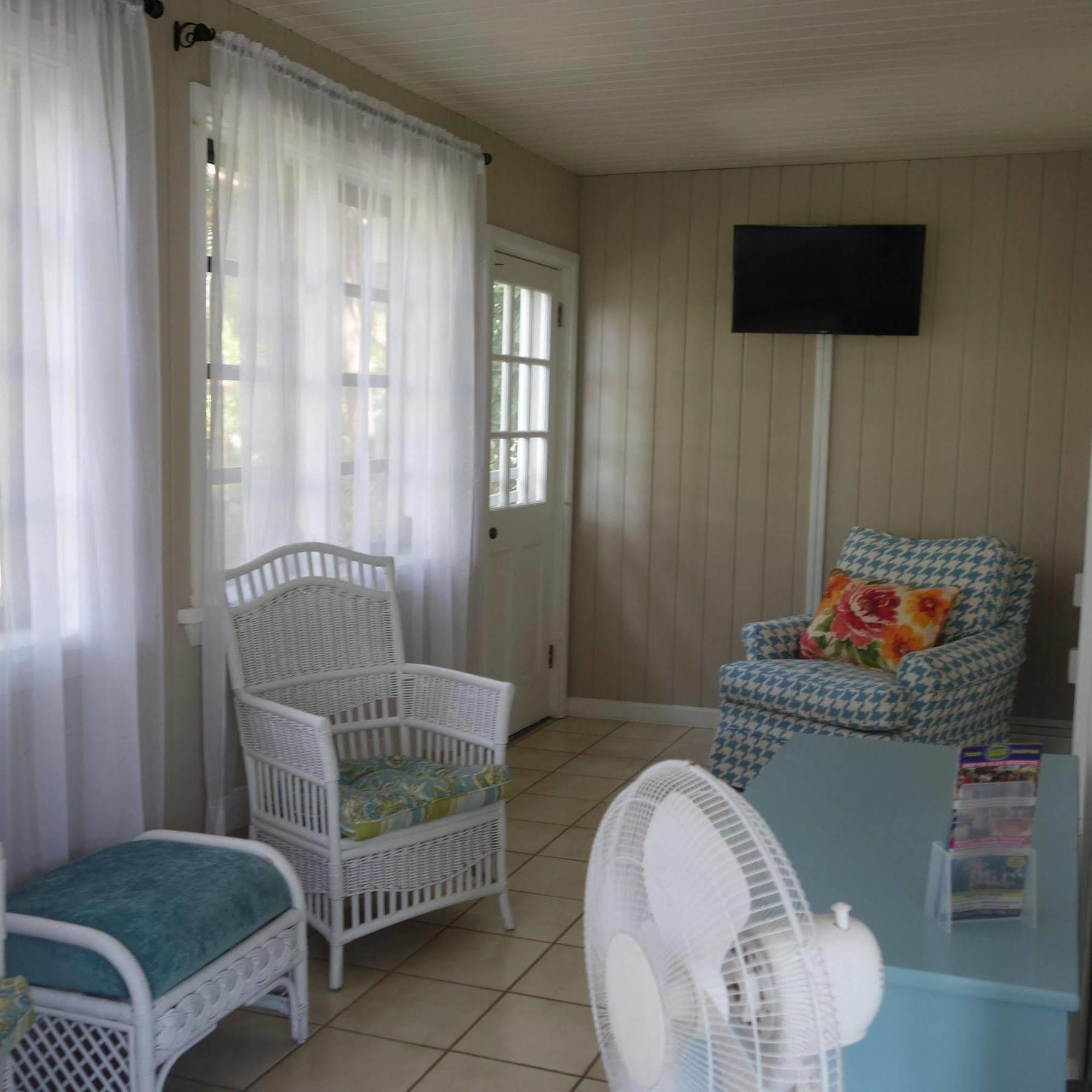 South Fleetwood Grace Bay Hotell Exteriör bild